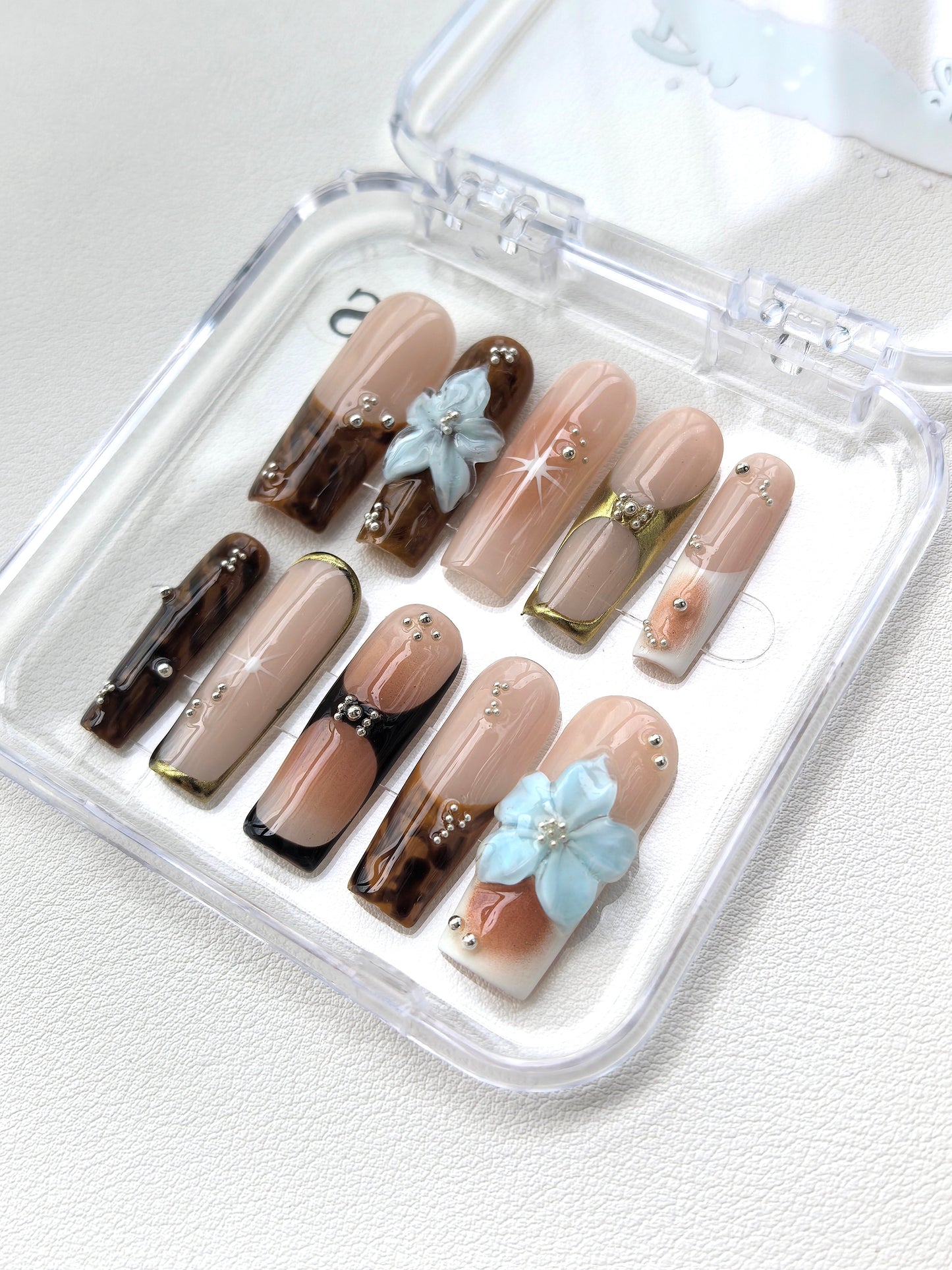 Earthy Elegance Floral Nails